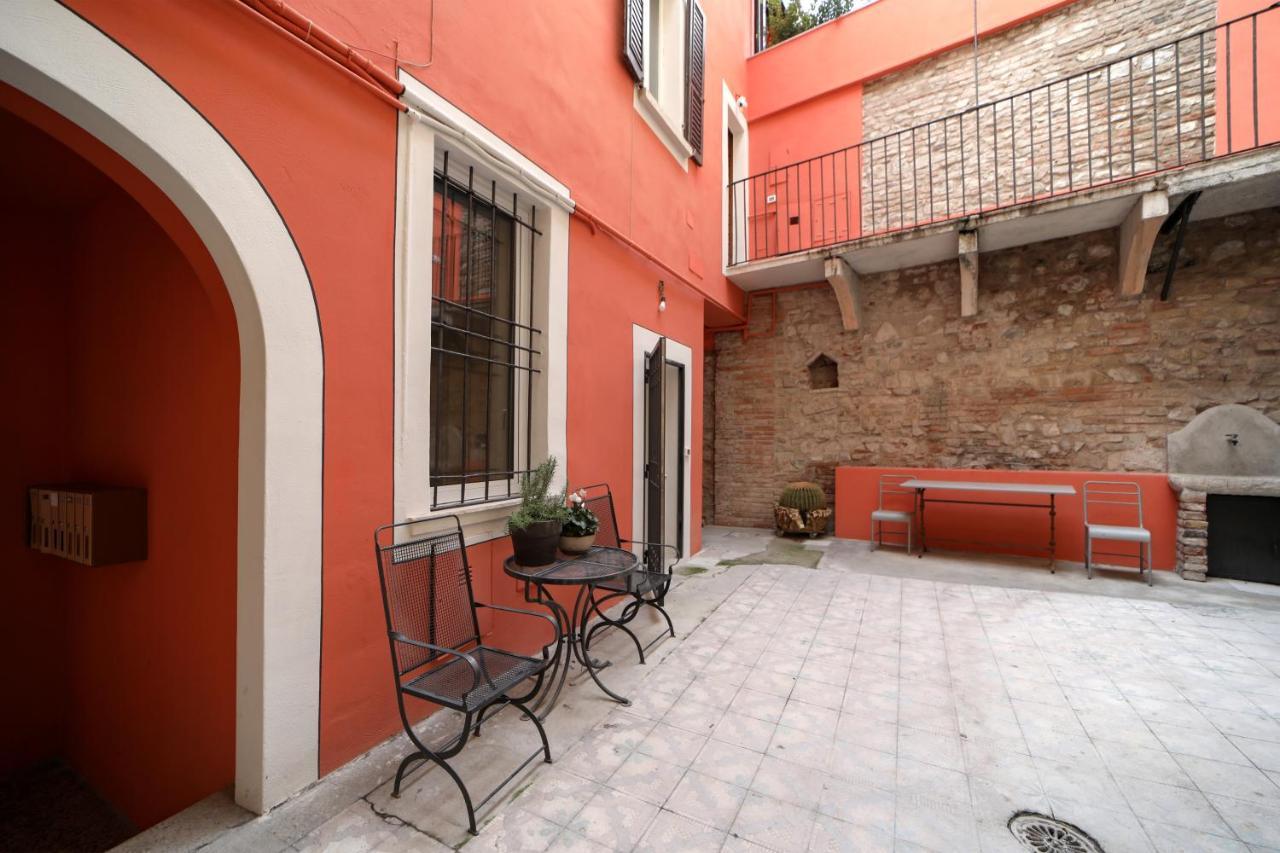 Brescia Musei Apartment ภายนอก รูปภาพ